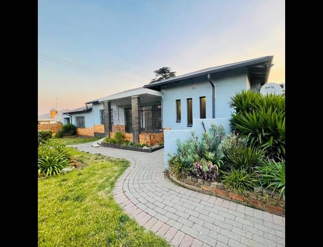 3 BEDROOM HOUSE FOR SALE IN PRIMROSE EAST